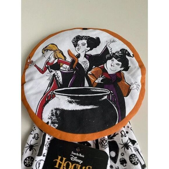 Disney Hocus Pocus Hanging Kitchen Towel Sanderson Sisters Halloween NEW - Picture 9 of 9